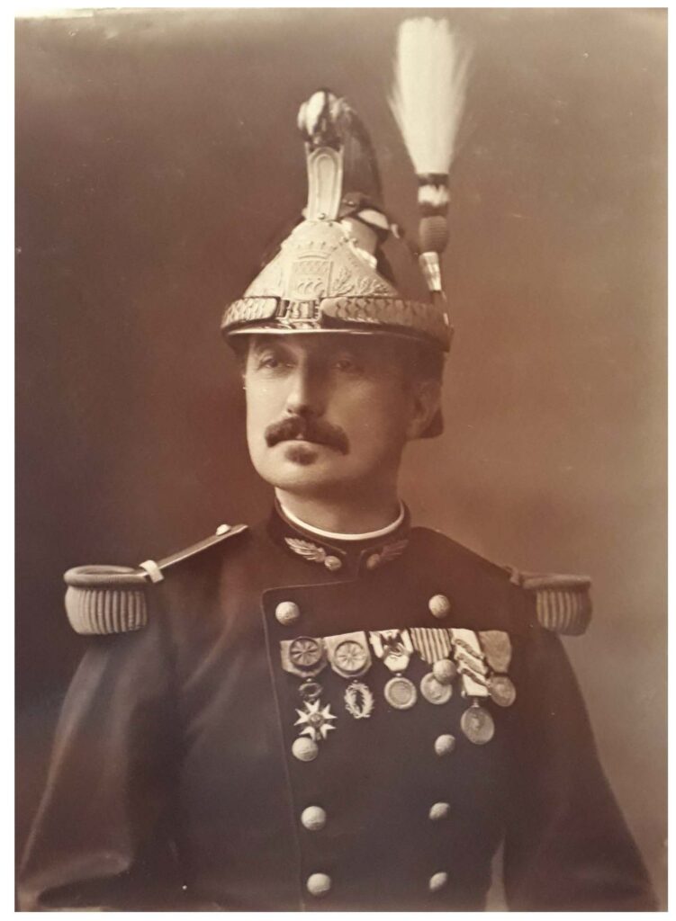 Portrait photographique du colonel Couston du régiment des sapeurs-pompiers de Paris