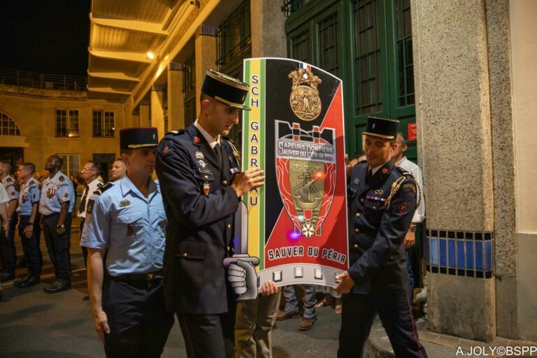 Le Magazine Officiel Des Sapeurs Pompiers De Paris Allo18